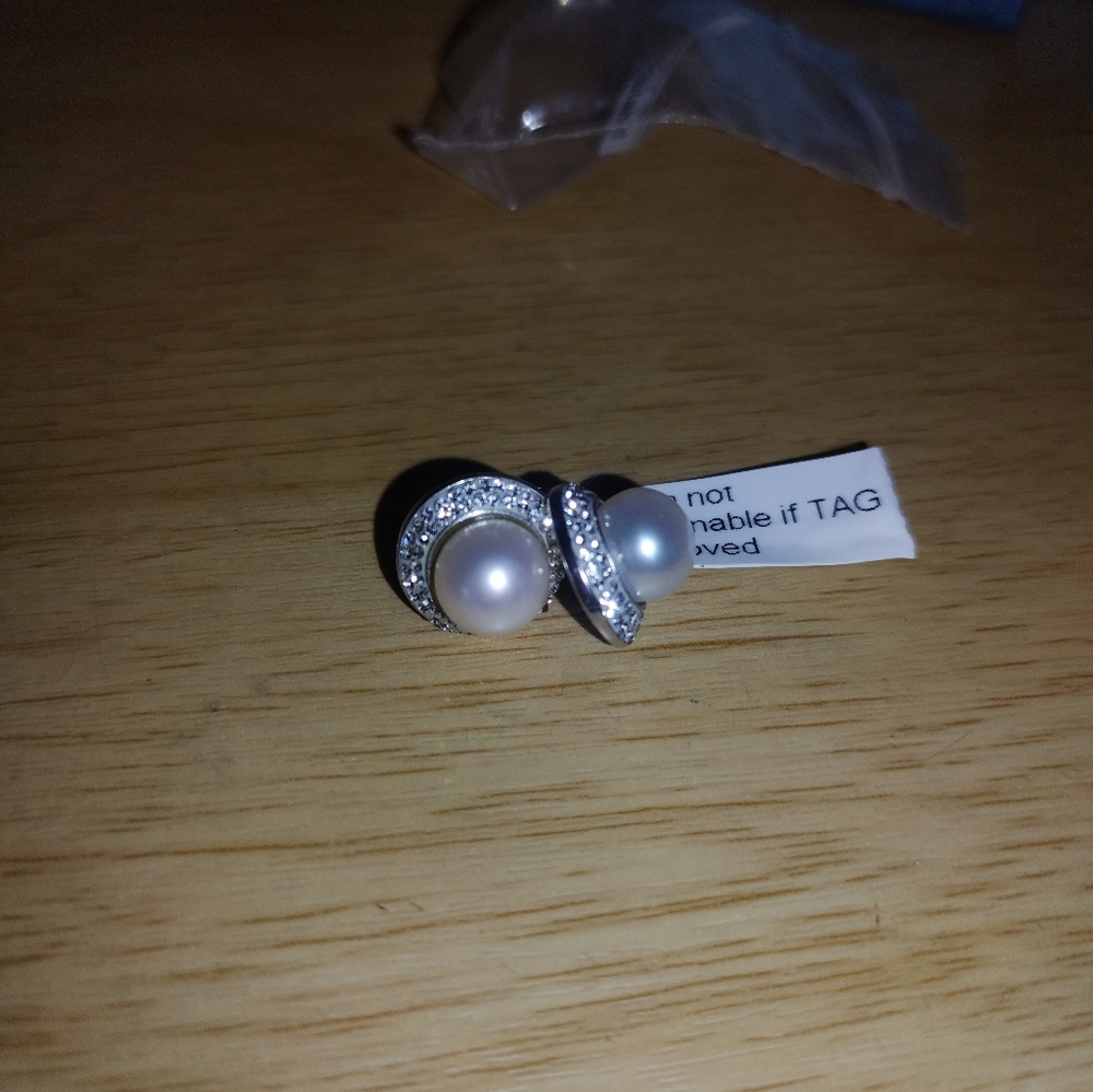 Pearl & Swarovski Crystal earrings